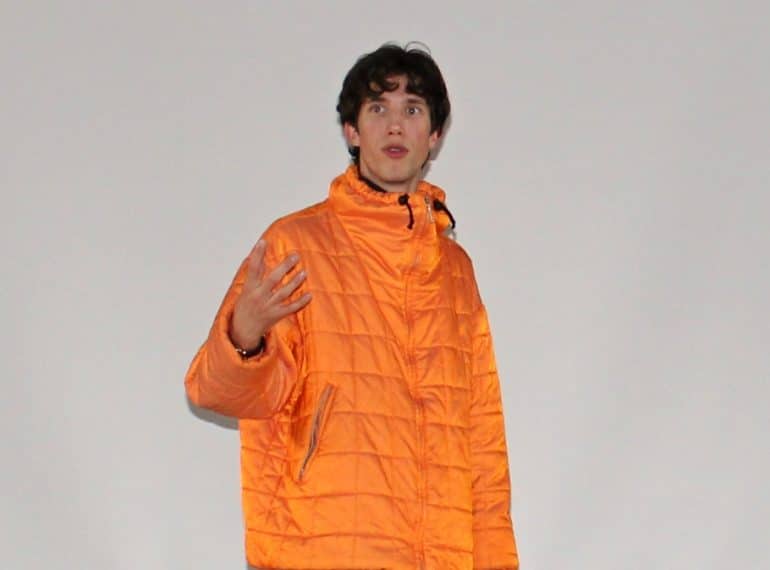 From worrier to warrior: fashion entrepreneur speaks to sixth-formers on his mental health battle